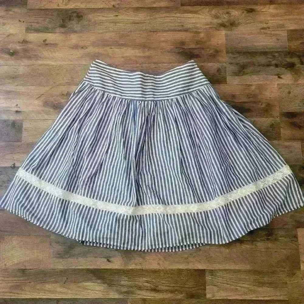 American Living Blue & White Striped Full Skirt Sz 6